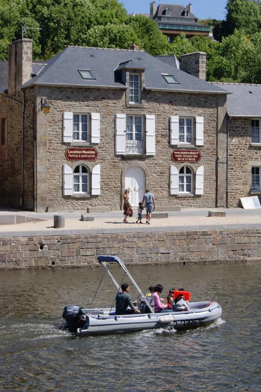 Apartamento Au Fil De L'Eau - Le Bord De Rance Dinan Exterior foto